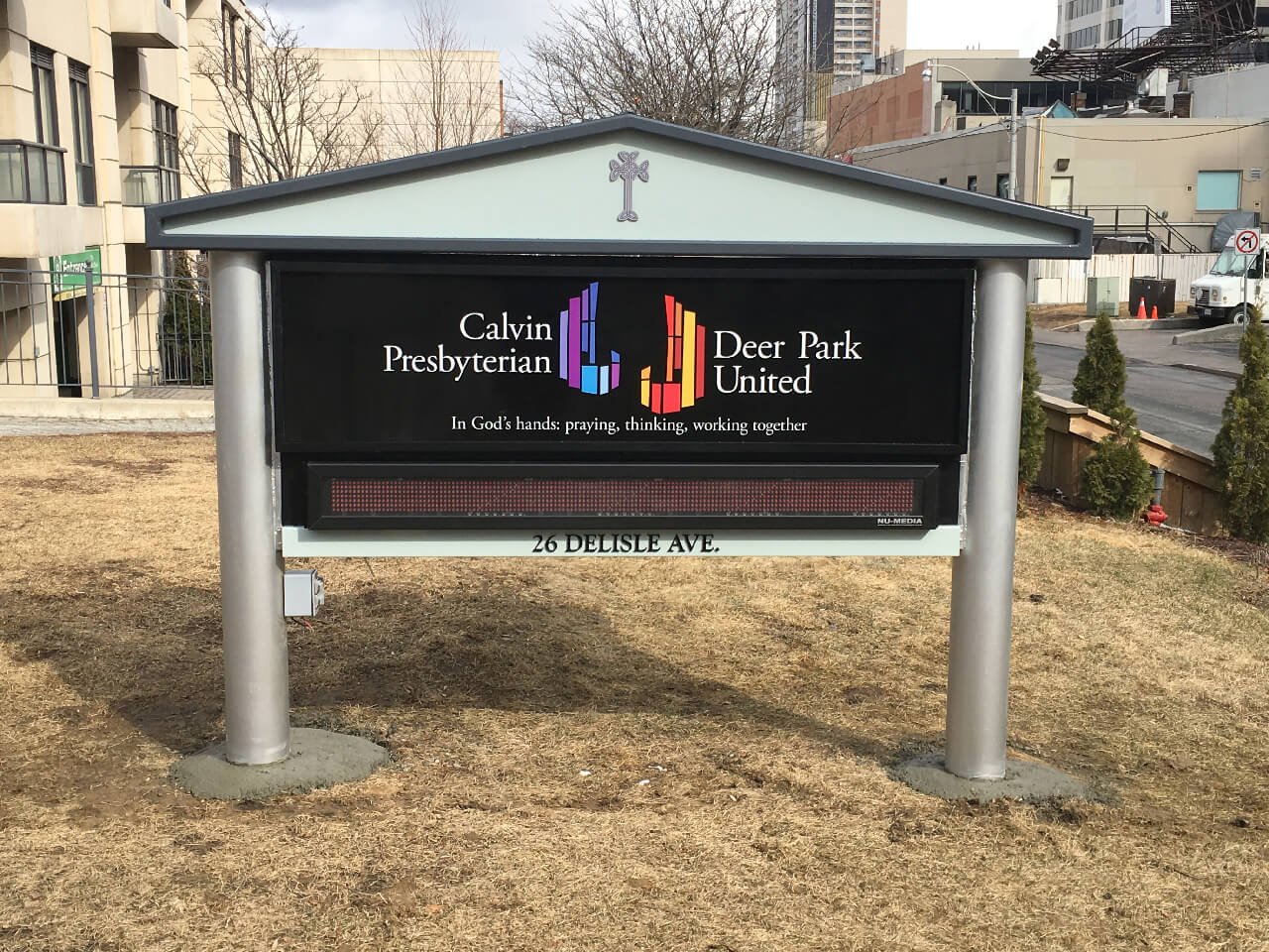 Illuminated pylon sign